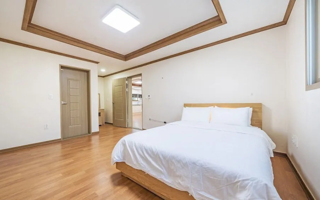 Ara Pool Villa Pension