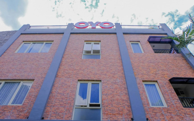 OYO 354 32 Guest House