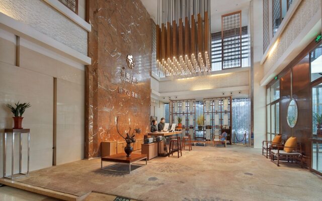 Zhengzhou Qianna Hotel