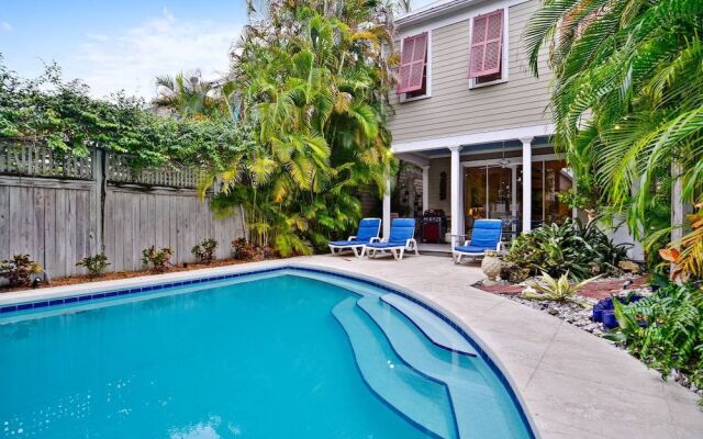 Amelia Home by Avantstay In Historic Old Town w/ Pool