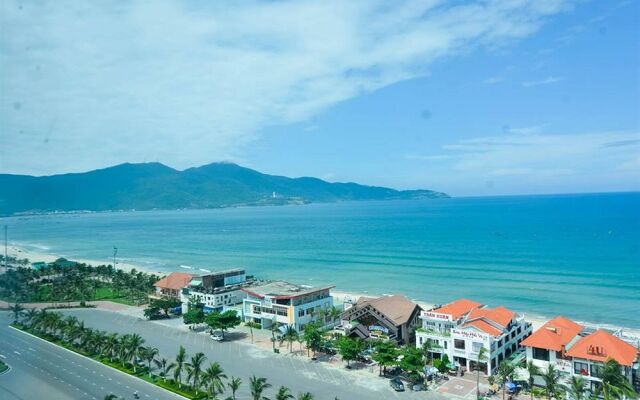 Seafront Hotel Da Nang