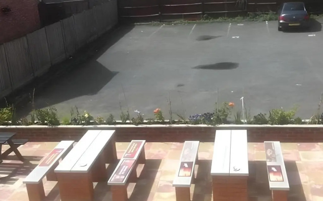 Swan Inn, Heathrow Airport