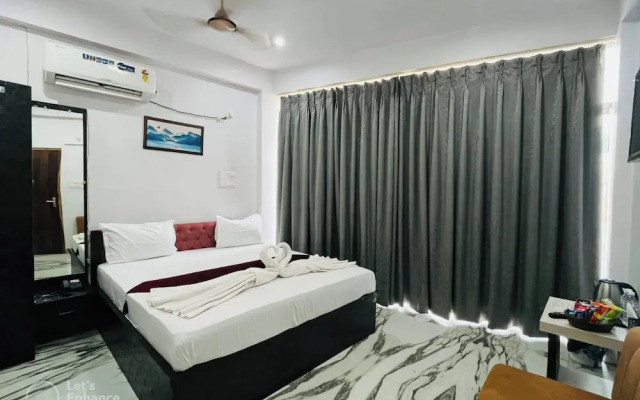 Hotel Vinayak Grand Varanasi