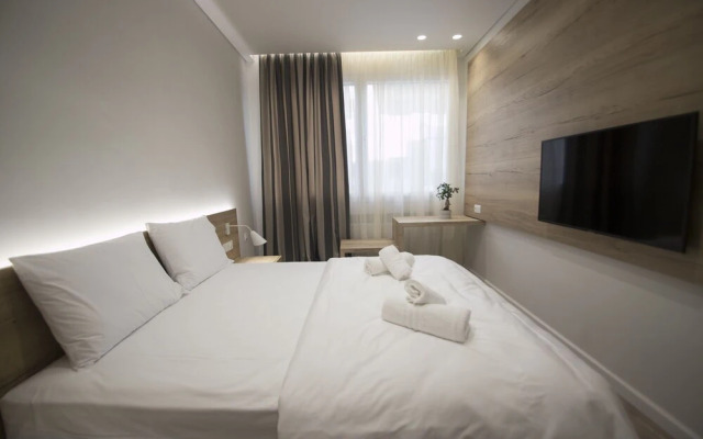 Ornament Suites Nilie Hospitality MGMT