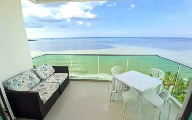 Lujoso Apartamento Frente al Mar