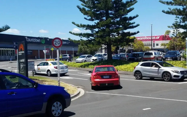 New Smart Home Nearby Plaza