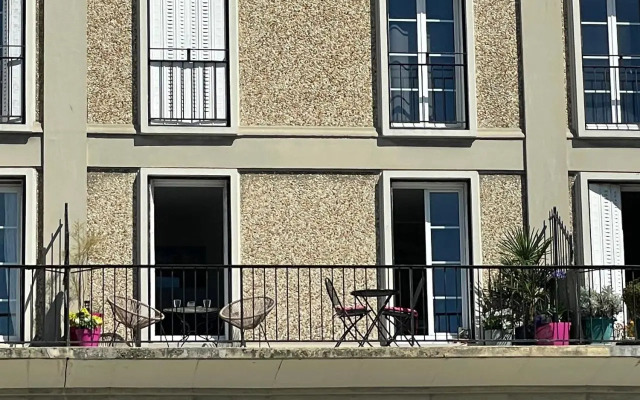 L'ancre, Studio Perret vue mer.