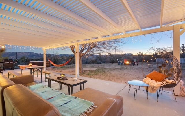 Pickle Ranch - Desert Paradise With Hot Tub, Fire Pit & Bbq 2 Bedroom Home by Redawning