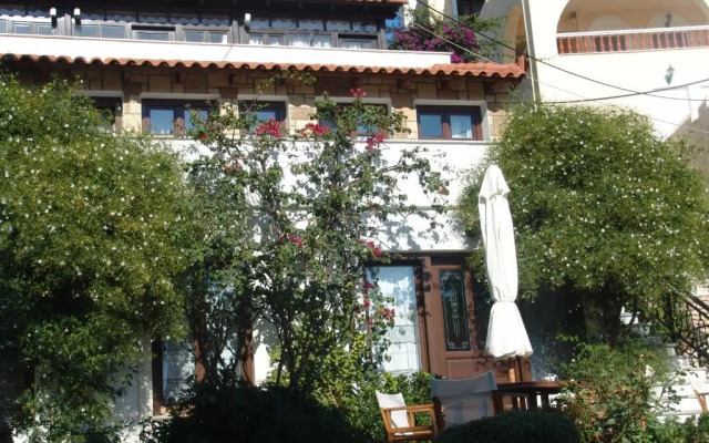 Notis Hotel