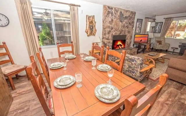 948 Merced Avenue 3 Bedroom Home by RedAwning