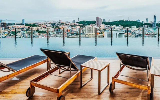 Sea View 2 Bed Room at Great Location