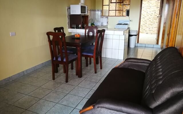 Apartamentos QR La Fortuna - Adults Only