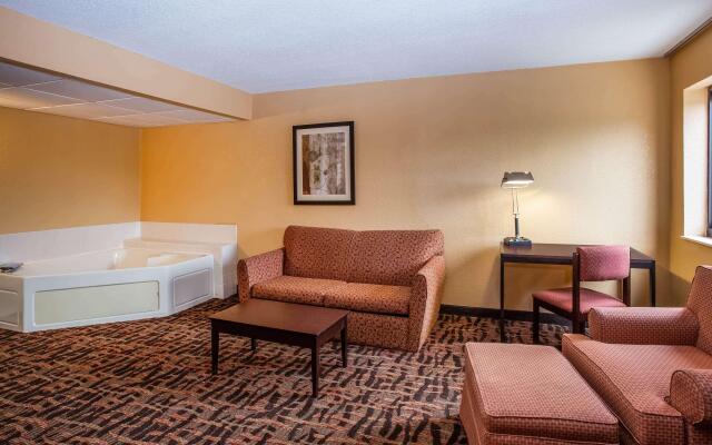 Super 8 by Wyndham Lawrence