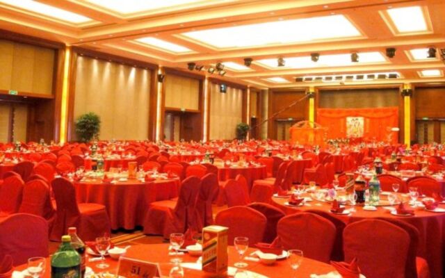 S&N Dalian Hotel