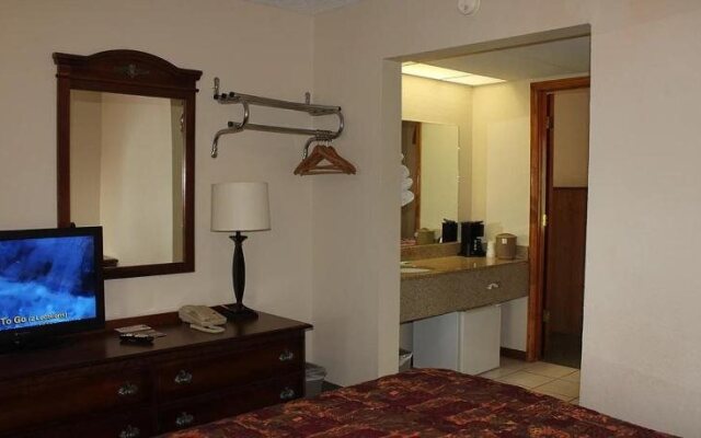 Landmark Inn