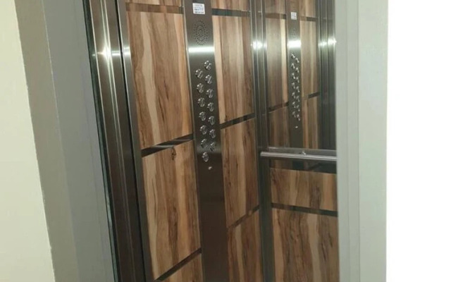 2-bed - Sleeps 4 - With Parking