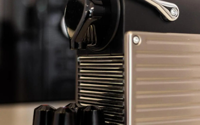 Wood Premium Downtown Apartment by DA'HOME