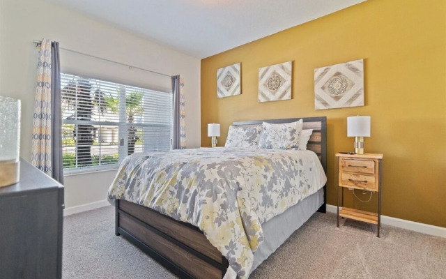 ChampionsGate 4BR 3BA Townhome