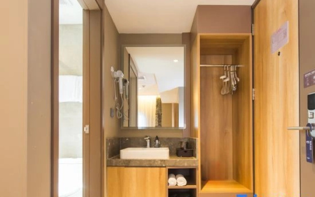 Homeinn · neo (Shiyan Renmin Park)