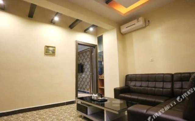 Tianhe Business Hotel