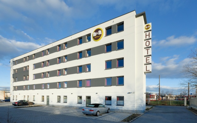 B&B Hotel Freiburg-Süd