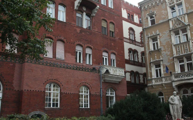 RingAvenue Apartments