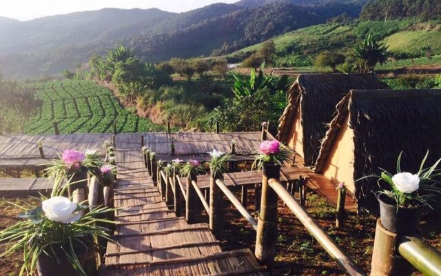 Baansookjai at Buatong