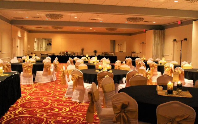 Clarion Hotel & Convention Center