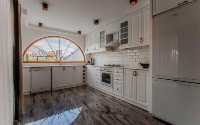Luxurious Villa With Private Pool in Antalya