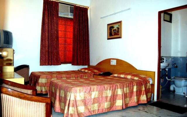 Madhuvan Hotel