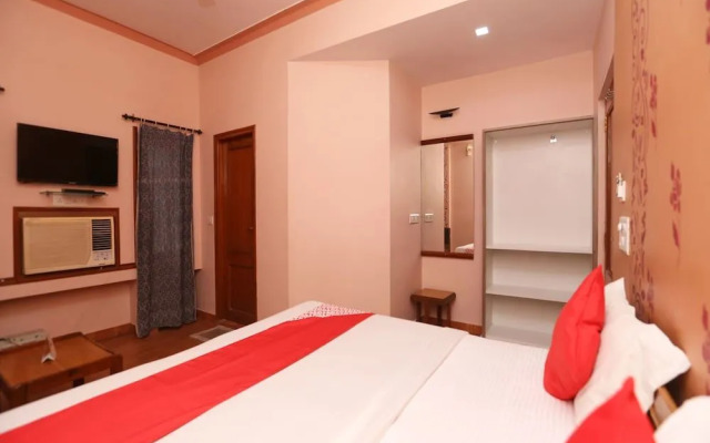 Oyo 18287 Akshya Hotel