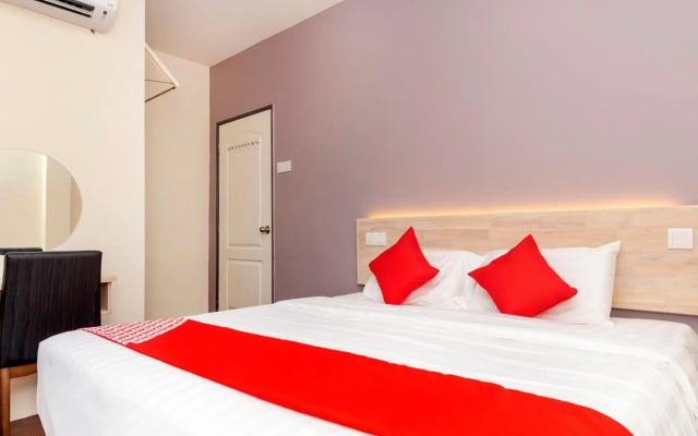 OYO 778 BMW 2 Hotel