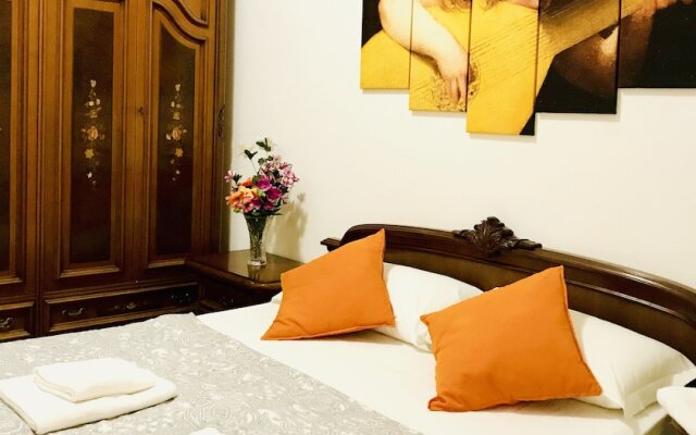 4 Bed-sleeps 8-central Rome-5 Min to Colosseum
