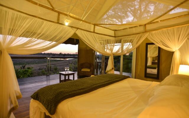 Elephant's Eye, Hwange