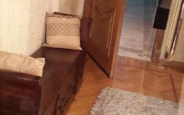 شقه مفروشه للايجار كمبوند أبراج الخليج (Adults Only)