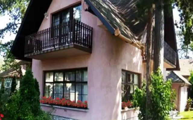 Galamb Villa