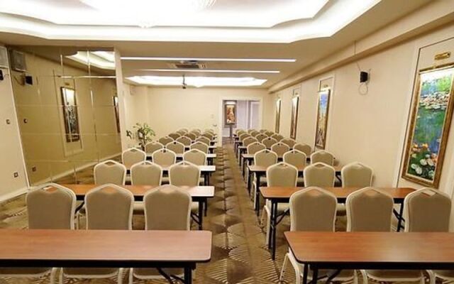 Orkis Palace Termal Otel