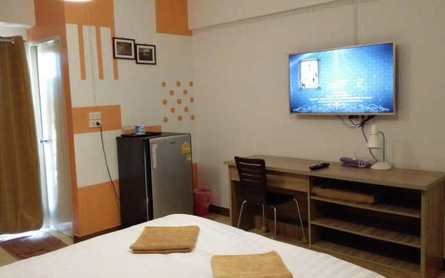 Gems Park Apartment