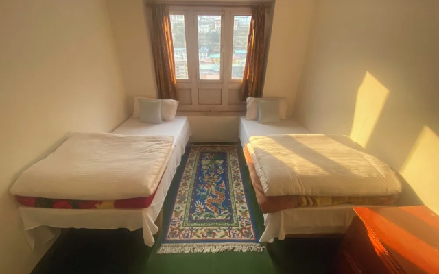 Himalayan Lodge