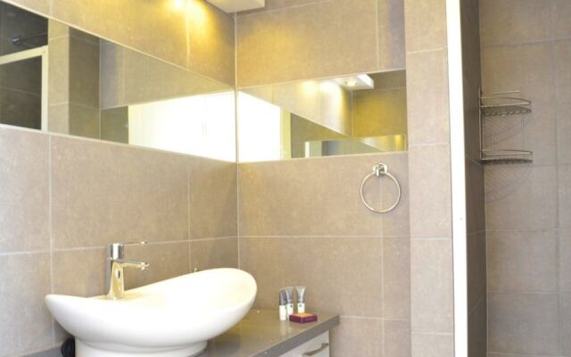 Sybelle Suites By Villa Safiya