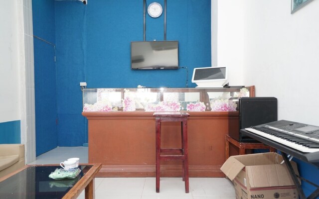 Paris Hotel by OYO Rooms