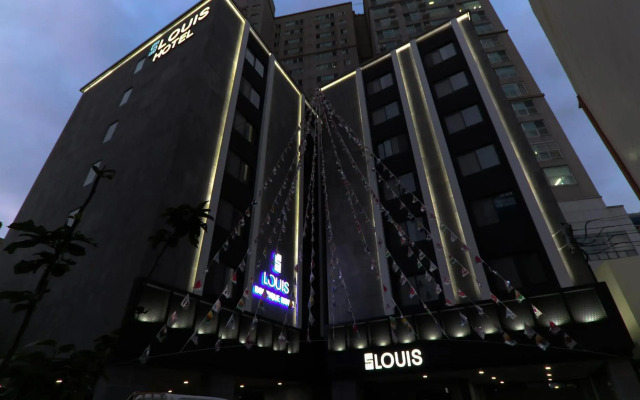 Louis Hotel