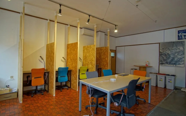 Hakuba Station Guest House Hostel eN