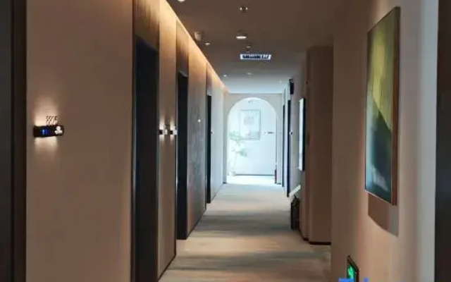 Yiyun Superior Products Hotel