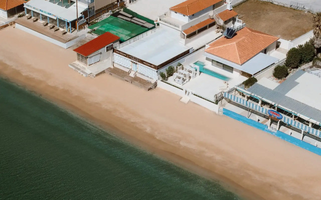 Salty Angel Sea Front Villa