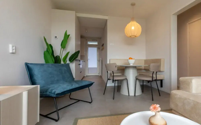 Lovely Seaside Apartment for Three