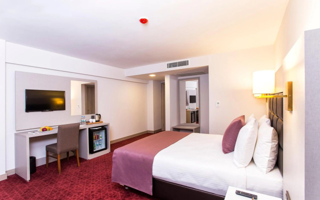 Perla Arya Hotel