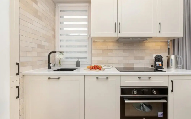 Apartment With Two Balconies by Renters