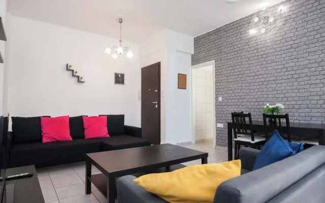 Stylish 1 Bd Apt w Balcony in Petralona