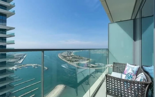 Beachfront - Palm Views & Private Beach